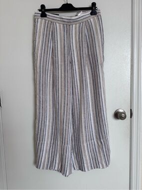 Banana Republic Beige and Blue Striped wide pants, SP 🦋